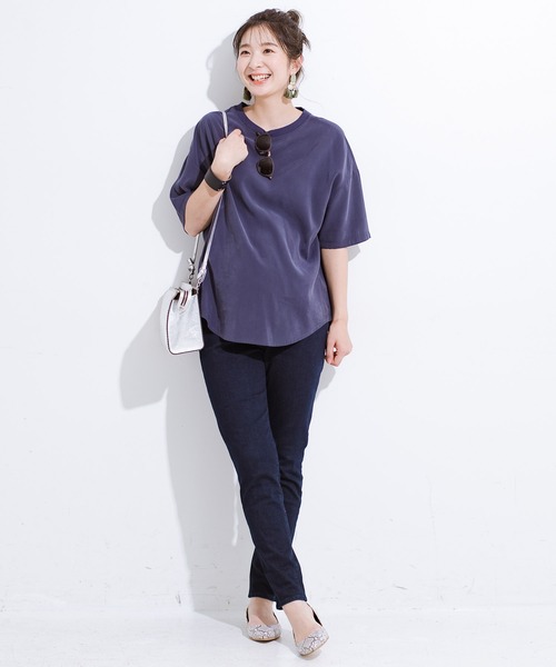 フェリシモMama（フェリシモママ）の「リブ　イン　コンフォート　お腹をしめつけずサポート！　ソフトフィットリブのマタニティパンツ〈デニム〉（マタニティウェア/グッズ・レディース・インディゴブルー・LARGE/MEDIUM/SMALL/NM/NS）」の3枚目の写真