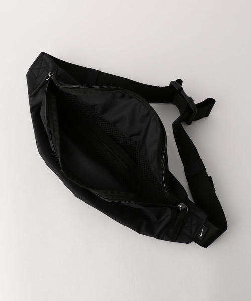 NIKE（ナイキ）の「＜NIKE＞ HERITAGE HIP BAG/ウエストバッグ（ボディバッグ/ウエストポーチ・メンズ・ブラック・FREE）」の4枚目の写真