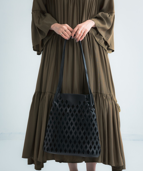 Libra Cue(リブラ キュー)の「【Libra】合皮メッシュショルダーBAG(ショルダーバッグ・レディース・ホワイト/ブラック/ベージュ・FREE)」の13枚目の写真