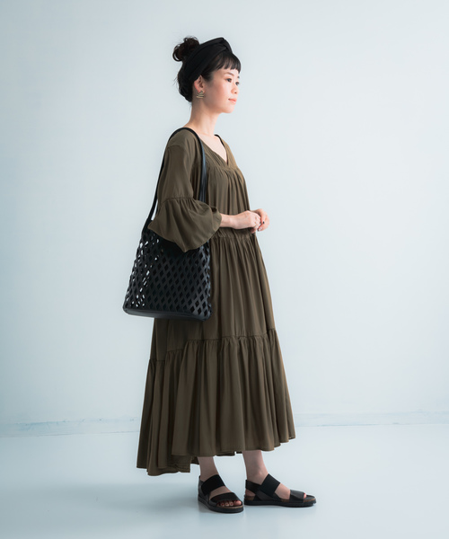 Libra Cue(リブラ キュー)の「【Libra】合皮メッシュショルダーBAG(ショルダーバッグ・レディース・ホワイト/ブラック/ベージュ・FREE)」の14枚目の写真