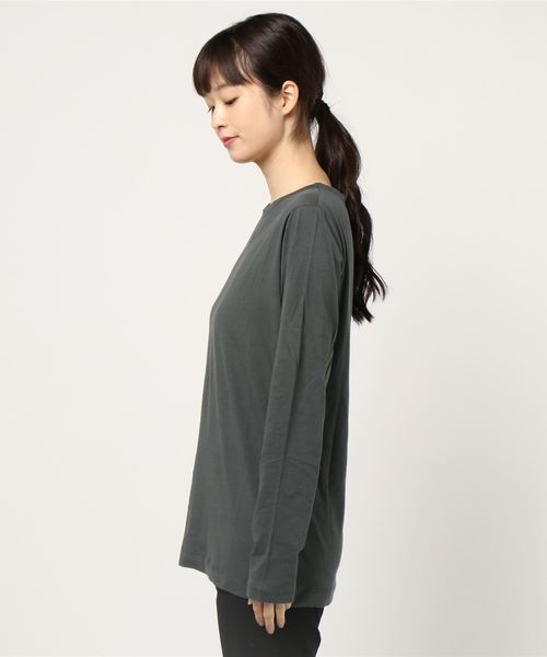 LOWRYS FARM(ローリーズファーム)の「【WEB限定】ロンT 857265(Tシャツ/カットソー・レディース・チャコールグレー/オフホワイト/アイボリー/ブラック/カーキ・FREE)」の6枚目の写真
