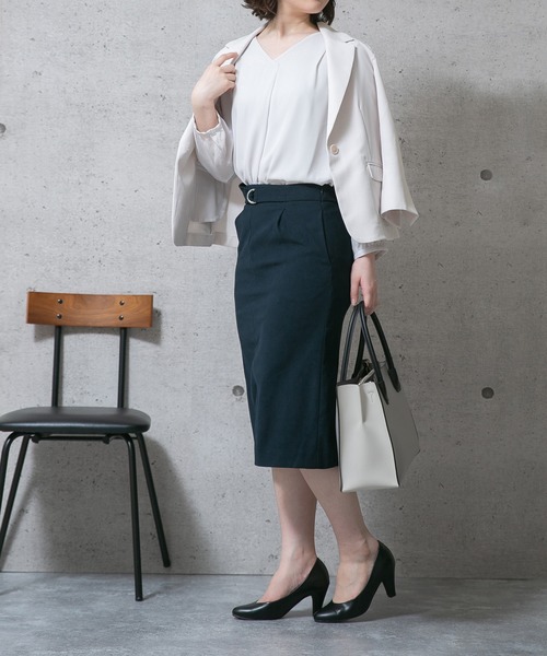 menue(メヌエ)の「【スイートフィットパンプス】7cmヒールver. 走れるスクエアトゥ パンプス(パンプス・レディース・ナチュラル/ブラック/ピンクベージュ/ブラック系その他/グレイッシュベージュ・21.5cm/22.0cm/22.5cm/23.0cm/23.5cm/24.0cm/24.5cm/25.0cm/25.5cm/26.0cm)」の8枚目の写真