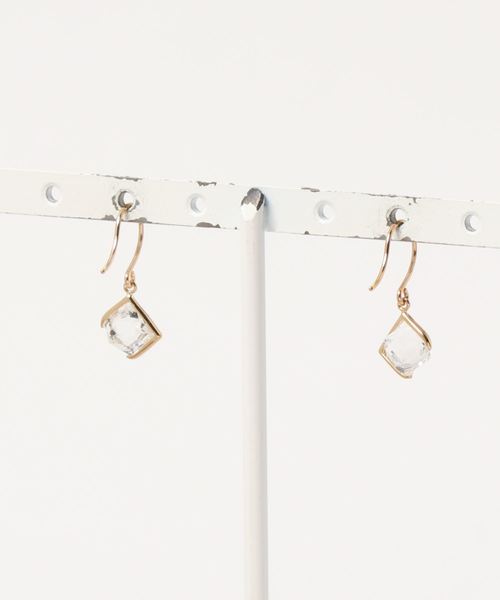 BLOOM(ブルーム)の「K10 イエローゴールド クォーツ ピアス BLOOM/ブルーム(ピアス(両耳用)・レディース・イエローゴールド・-)」の5枚目の写真