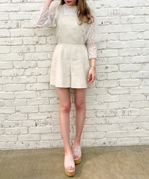 one after another NICE CLAUP（ワンアフターアナザーナイスクラップ）の「モノトーンミニサロペット（サロペット/オーバーオール・レディース・アイボリー/ブラック・FREE）」の8枚目の写真