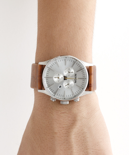 NIXON（ニクソン）の「THE SENTRY CHRONO　LEATHER（アナログ腕時計・メンズ・ブラウン/ブラウン系その他/グレー/ブルー/ブラック系その他/その他/その他2/ブラック・FREE）」の11枚目の写真