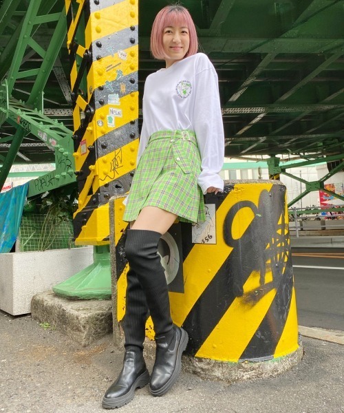 Candy Stripper(キャンディストリッパー)の「MADLY CANDY L/S TEE(Tシャツ/カットソー・レディース・オフホワイト/ブラック/イエロー・2)」の22枚目の写真