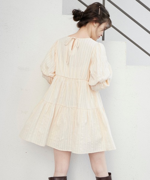 one after another NICE CLAUP（ワンアフターアナザーナイスクラップ）の「【Web限定】袖コンシャスチュニック（チュニック・レディース・ブラック/オフホワイト/サックスブルー/アイボリー・FREE）」の20枚目の写真