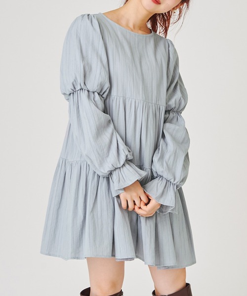 one after another NICE CLAUP（ワンアフターアナザーナイスクラップ）の「【Web限定】袖コンシャスチュニック（チュニック・レディース・ブラック/オフホワイト/サックスブルー/アイボリー・FREE）」の6枚目の写真