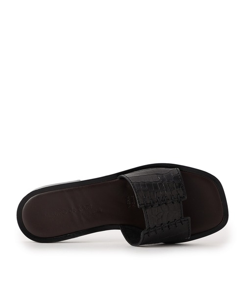 MAURO de BARI（マウロディバリ）の「MAURO DE BARI / クロコエンボスレザースライダーサンダル《ESTNATION EXCLUSIVE》（サンダル・レディース・ブラック・38/35/36/37）」の3枚目の写真