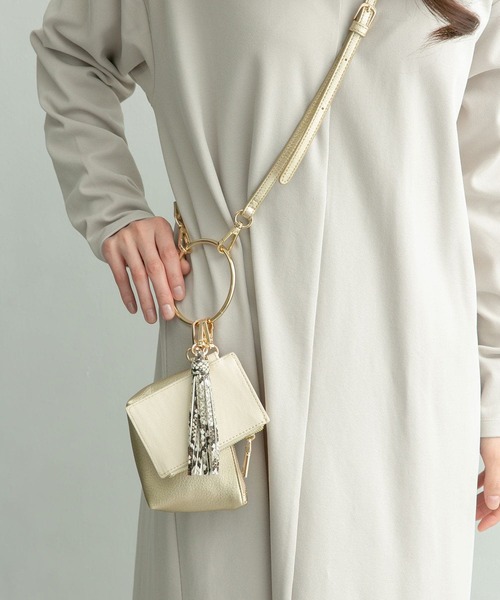 RODE SKO（ロデスコ）の「THYRZA マルチチャーム（ショルダーバッグ・レディース・シルバー/ゴールド・ONE）」の15枚目の写真