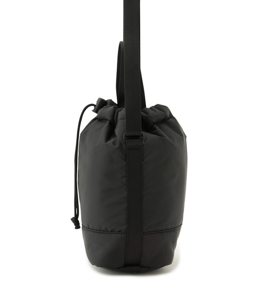 BAGSINPROGRESS(バッグズインプログレス)の「【BAGSINPROGRESS】NEW BUCKET SHOULDER - PADDED(ショルダーバッグ・レディース・ブラック・FREE)」の5枚目の写真