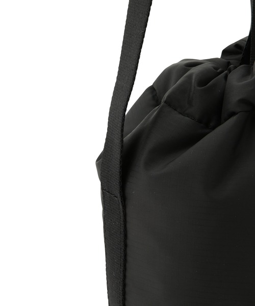 BAGSINPROGRESS(バッグズインプログレス)の「【BAGSINPROGRESS】NEW BUCKET SHOULDER - PADDED(ショルダーバッグ・レディース・ブラック・FREE)」の8枚目の写真