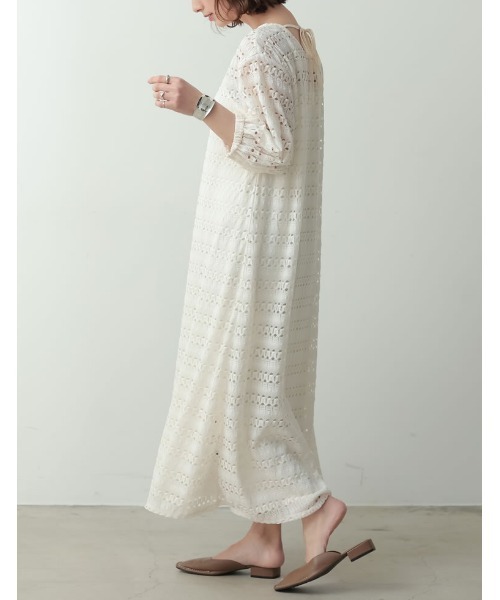 Re:EDIT(リエディ)の「3WAYボリュームスリーブレースワンピース×インナーキャミワンピース(ワンピース・レディース・ブラック/ブラウン/ホワイト/ベージュ・SHORT/TALL/LARGE/MEDIUM)」の14枚目の写真