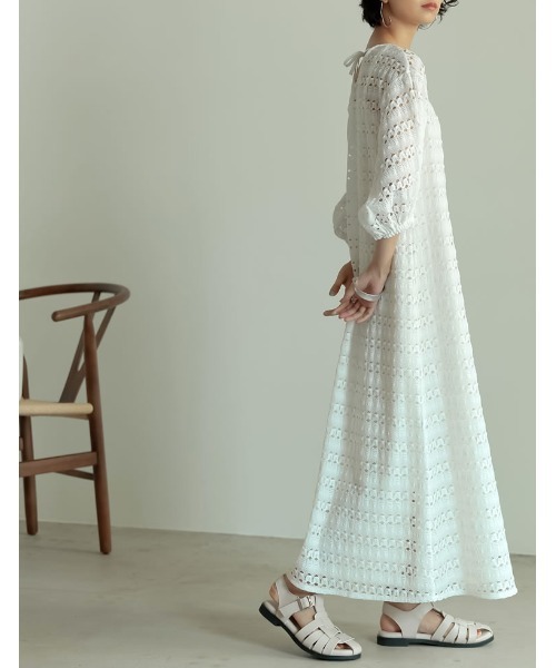 Re:EDIT(リエディ)の「3WAYボリュームスリーブレースワンピース×インナーキャミワンピース(ワンピース・レディース・ブラック/ブラウン/ホワイト/ベージュ・SHORT/TALL/LARGE/MEDIUM)」の20枚目の写真