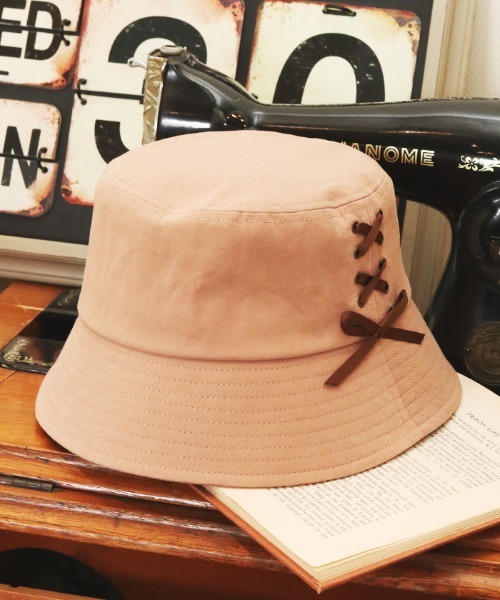 axes femme（アクシーズファム）の「レースアップバケットハット（ハット・レディース・ブラック/ピンク/モカ/キナリ・MEDIUM）」の4枚目の写真