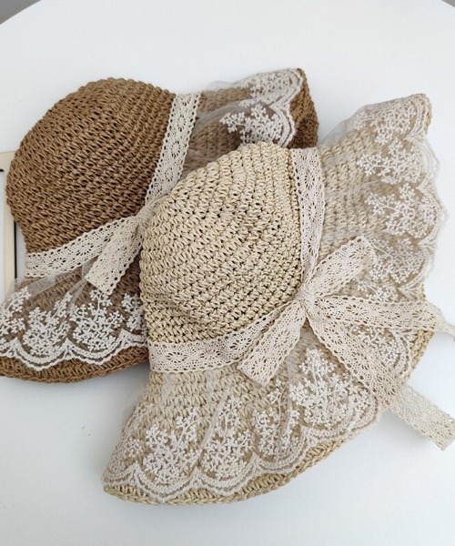 SFW（エスエフダブリュー）の「柔らかな麦わら風素材とレースリボンがガーリー　ストローハット（ハット・レディース・ベージュ/カーキ・FREE）」の5枚目の写真