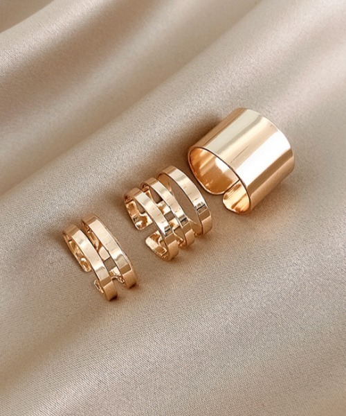 KOR(ケーオーアール)の「3連 デザインリング 重ね付け ラインストーン(リング・レディース・ゴールド系その他/ゴールド系その他2/ゴールド系その他3/ゴールド系その他4/ゴールド系その他5/ゴールド系その他6・ONESIZE)」の12枚目の写真