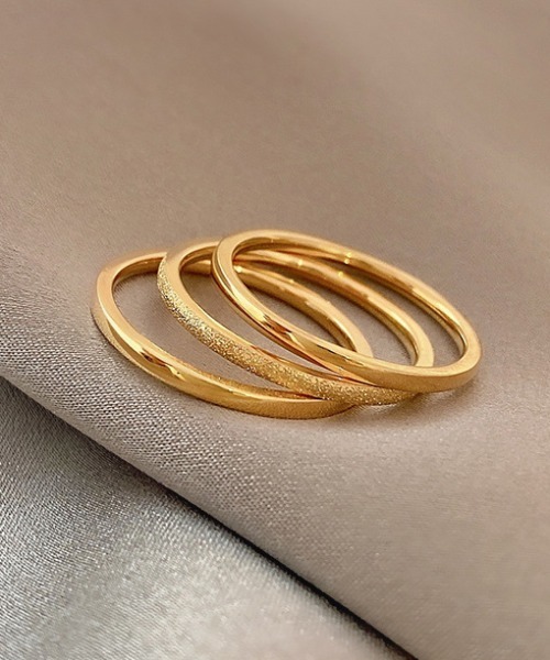 KOR(ケーオーアール)の「3連 デザインリング 重ね付け ラインストーン(リング・レディース・ゴールド系その他/ゴールド系その他2/ゴールド系その他3/ゴールド系その他4/ゴールド系その他5/ゴールド系その他6・ONESIZE)」の11枚目の写真