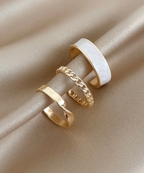 KOR(ケーオーアール)の「3連 デザインリング 重ね付け ラインストーン(リング・レディース・ゴールド系その他/ゴールド系その他2/ゴールド系その他3/ゴールド系その他4/ゴールド系その他5/ゴールド系その他6・ONESIZE)」の9枚目の写真