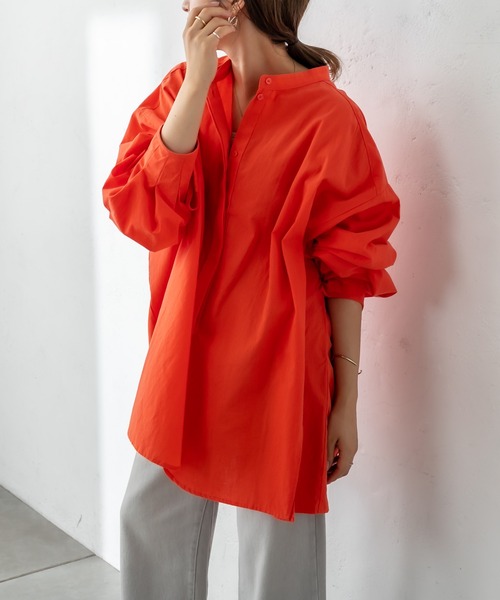 mystic(ミスティック)の「袖タックデザインシャツ(シャツ/ブラウス・レディース・ベージュ/オフホワイト/オレンジ/ブルー・FREE)」の4枚目の写真