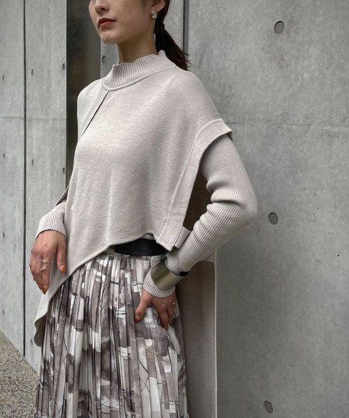 &g'aime（アンジェム）の「【&g’aime】ケープレイヤードニット（ニット/セーター・レディース・チャコールグレー/ブラック/ブラウン/グレイッシュベージュ・FREE）」の20枚目の写真