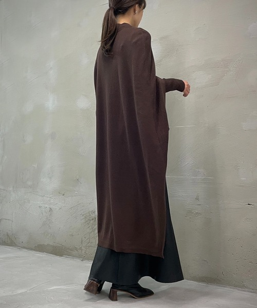 &g'aime（アンジェム）の「【&g’aime】ケープレイヤードニット（ニット/セーター・レディース・チャコールグレー/ブラック/ブラウン/グレイッシュベージュ・FREE）」の13枚目の写真