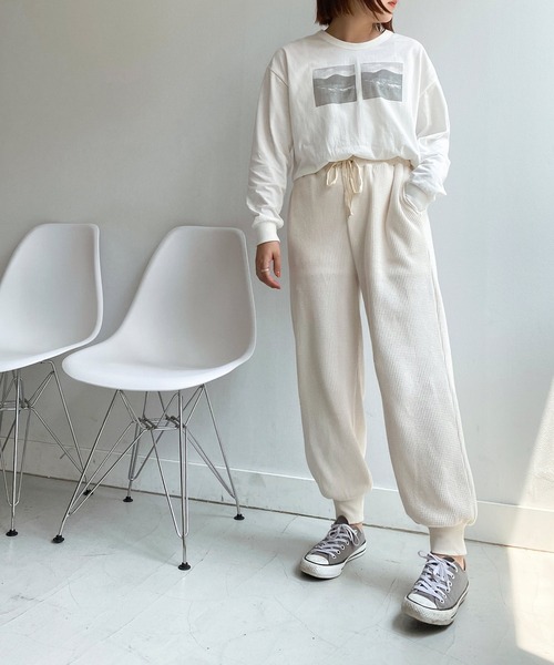 mimi toujours（ミミトゥジュール）の「Tシャツ ロング フォトプリント omom×mimi toujours（Tシャツ/カットソー・レディース・ホワイト系その他/ホワイト系その他2・M）」の4枚目の写真