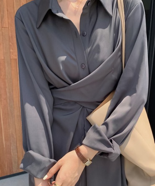 Bifrost（ビフレスト）の「ウエストクロスシャツワンピース（シャツワンピース・レディース・ボルドー/ベージュ/グレー/ライトブルー・F）」の2枚目の写真