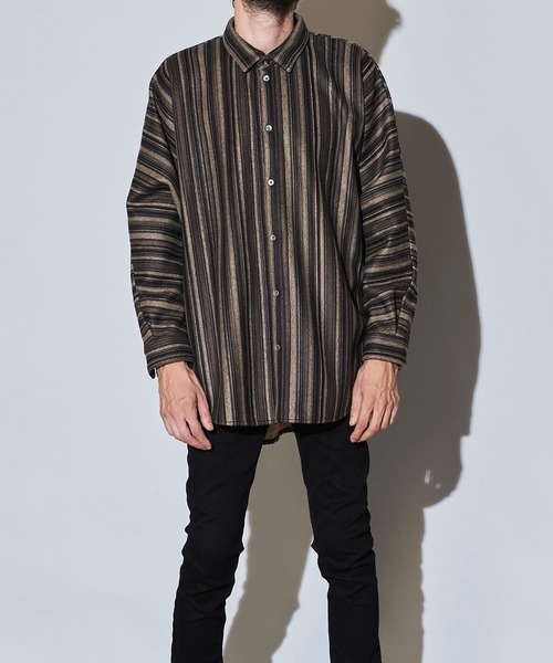 NO ID.(ノーアイディ)の「マルチストライプドルマンスリーブBIG-SH(シャツ/ブラウス・メンズ・ブラック/ベージュ/グリーン・ONE SIZE)」の13枚目の写真