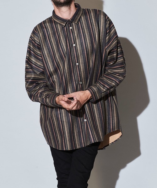 NO ID.(ノーアイディ)の「マルチストライプドルマンスリーブBIG-SH(シャツ/ブラウス・メンズ・ブラック/ベージュ/グリーン・ONE SIZE)」の11枚目の写真