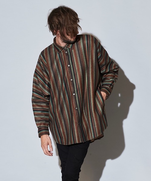 NO ID.(ノーアイディ)の「マルチストライプドルマンスリーブBIG-SH(シャツ/ブラウス・メンズ・ブラック/ベージュ/グリーン・ONE SIZE)」の6枚目の写真