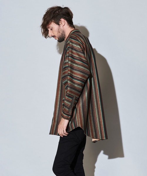 NO ID.(ノーアイディ)の「マルチストライプドルマンスリーブBIG-SH(シャツ/ブラウス・メンズ・ブラック/ベージュ/グリーン・ONE SIZE)」の12枚目の写真