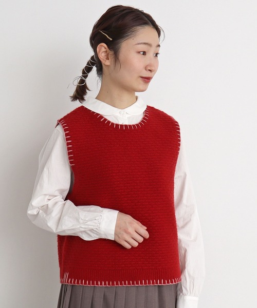 chambre de charme(シャンブルドゥシャーム)の「cdc ウール/ナイロン ブランケットステッチ ベスト(ベスト・レディース・ホワイト/ブルー/レッド・FREE)」の3枚目の写真