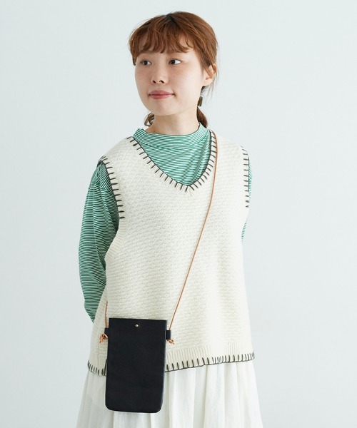 chambre de charme(シャンブルドゥシャーム)の「cdc ウール/ナイロン ブランケットステッチ ベスト(ベスト・レディース・ホワイト/ブルー/レッド・FREE)」の5枚目の写真