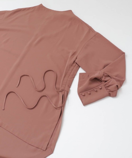 KBF+（ケービーエフプラス）の「KBF+　サイドドロストハイネックブラウス∴（シャツ/ブラウス・レディース・ブラウン系その他・ONE）」の8枚目の写真