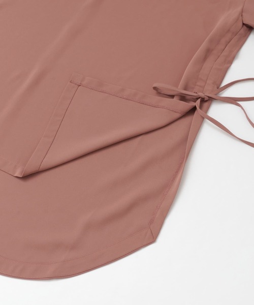 KBF+（ケービーエフプラス）の「KBF+　サイドドロストハイネックブラウス∴（シャツ/ブラウス・レディース・ブラウン系その他・ONE）」の9枚目の写真