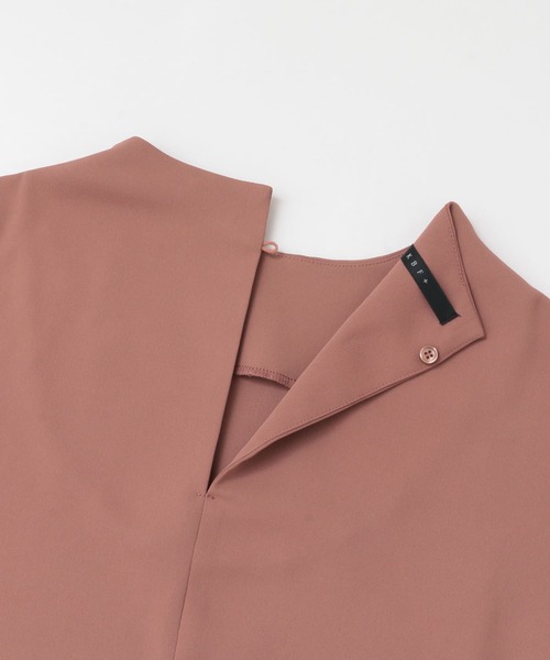 KBF+（ケービーエフプラス）の「KBF+　サイドドロストハイネックブラウス∴（シャツ/ブラウス・レディース・ブラウン系その他・ONE）」の11枚目の写真