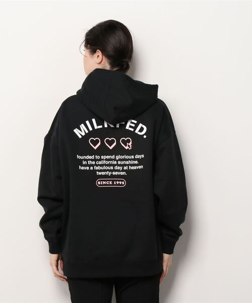 MILKFED.(ミルクフェド)の「CLICK HEART BIG HOODIE(パーカー・レディース・ブラック/ベージュ/オフホワイト/ライトパープル・ONE SIZE)」の7枚目の写真