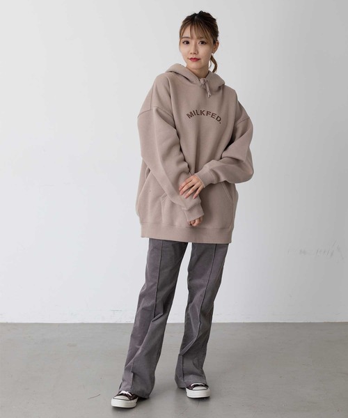 MILKFED.(ミルクフェド)の「CLICK HEART BIG HOODIE(パーカー・レディース・ブラック/ベージュ/オフホワイト/ライトパープル・ONE SIZE)」の14枚目の写真