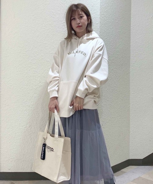 MILKFED.(ミルクフェド)の「CLICK HEART BIG HOODIE(パーカー・レディース・ブラック/ベージュ/オフホワイト/ライトパープル・ONE SIZE)」の19枚目の写真