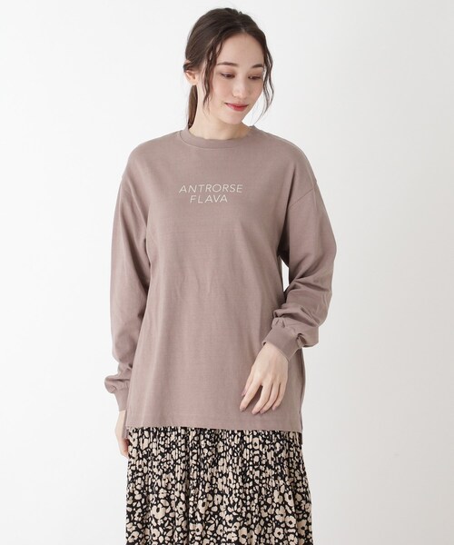 SHOO・LA・RUE（シューラルー）の「◆【M-LL/USAコットン】プリントロンTEE（Tシャツ/カットソー・レディース・チャコールグレー/サンドベージュ/ベージュ系その他5/ベージュ系その他2・02/03/04）」の2枚目の写真