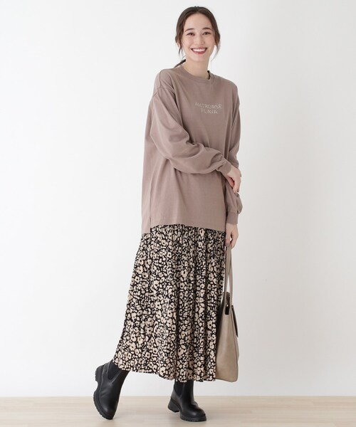 SHOO・LA・RUE（シューラルー）の「◆【M-LL/USAコットン】プリントロンTEE（Tシャツ/カットソー・レディース・チャコールグレー/サンドベージュ/ベージュ系その他5/ベージュ系その他2・02/03/04）」の22枚目の写真