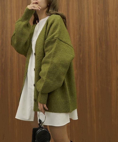 VANNIE U(ヴァニーユー)の「ルーズオーバーニットカーディガン(カーディガン/ボレロ・レディース・アイボリー/テラコッタ/グリーン/ブルー/ライトブルー/ピンク/イエロー・FREE)」の12枚目の写真