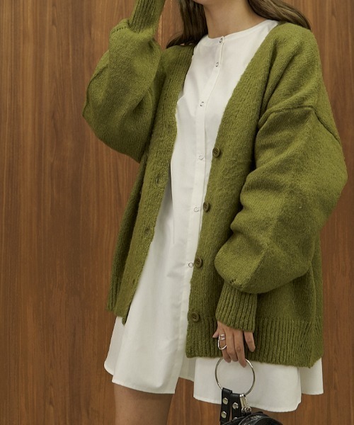 VANNIE U(ヴァニーユー)の「ルーズオーバーニットカーディガン(カーディガン/ボレロ・レディース・アイボリー/テラコッタ/グリーン/ブルー/ライトブルー/ピンク/イエロー・FREE)」の11枚目の写真