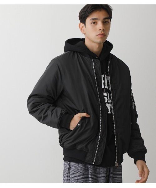 AZUL by moussy（アズールバイマウジー）の「STANDARD PADDING MA-1/スタンダードパディングMA-1（MA-1・メンズ・ブラック/ベージュ・MEDIUM/SMALL/LARGE）」の2枚目の写真