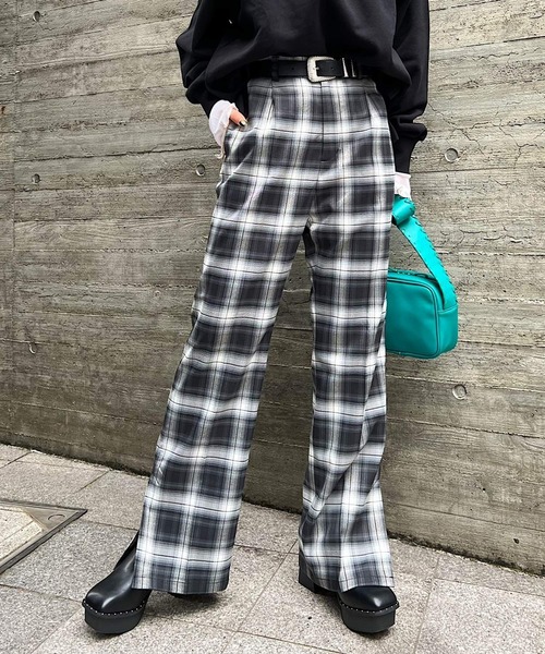 PAGEBOY（ページボーイ）の「オンブレチェックタックパンツ（その他パンツ・レディース・ブラック/オフホワイト・FREE）」の2枚目の写真