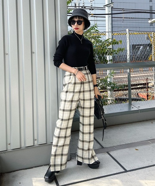 PAGEBOY（ページボーイ）の「オンブレチェックタックパンツ（その他パンツ・レディース・ブラック/オフホワイト・FREE）」の5枚目の写真