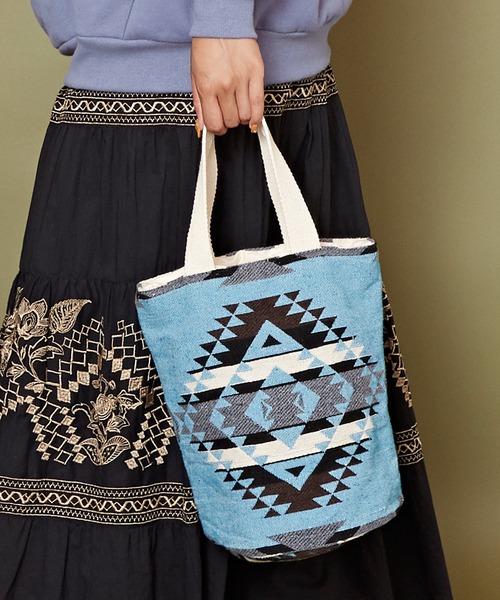 チャイハネ（チャイハネ）の「【チャイハネ】オルテガ柄巾着バケツバッグ（トートバッグ・レディース・ベージュ/ブラウン/グレー/ライトブルー・FREE）」の4枚目の写真