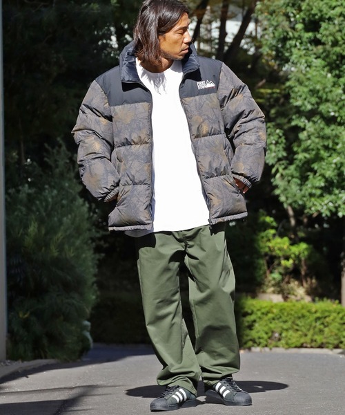 FIRST DOWN（ファーストダウン）の「First Down/ファーストダウン BUBBLE DOWN JKT ダウンジャケット ブランドロゴ リバーシブル（ダウンジャケット/コート・メンズ・ベージュ/パープル/オフホワイト/カモフラージュ/ブラウン系カモフラージュ・M/L/XL）」の21枚目の写真