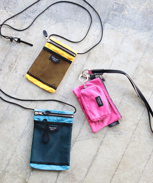 STANDARD SUPPLY(スタンダードサプライ)の「STANDARD SUPPLY × BEAMS / 別注 SLING PURSE M(ショルダーバッグ・メンズ・ブラック/パープル/ピンク/ターコイズブルー/イエロー/ライトカーキ・ONE SIZE)」の22枚目の写真